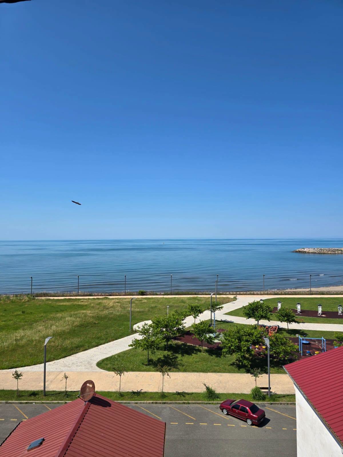 Gülyalı Merkez'de, Tam Deniz Manzaralı Şömineli Satılık Daire