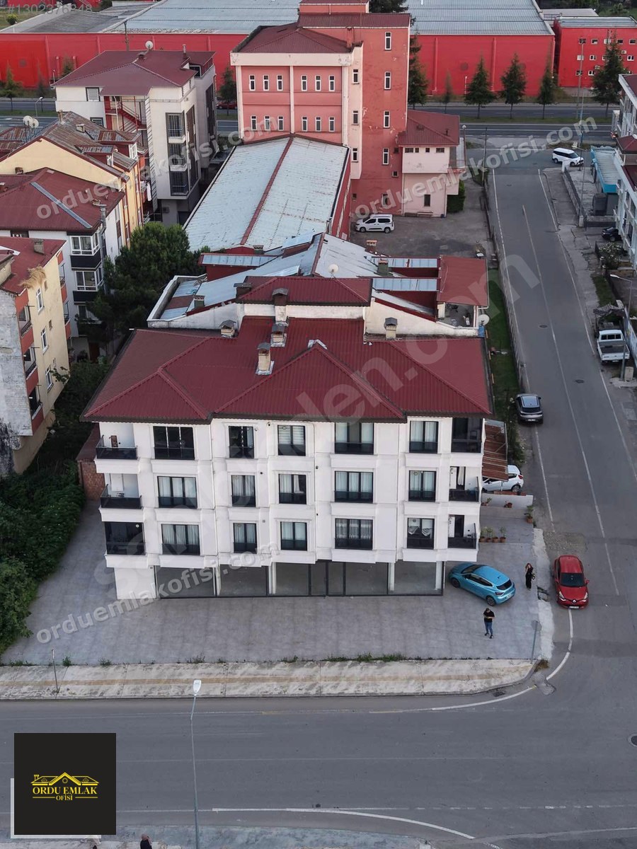 CUMHURİYET MAH'DE 500 m2 KİRALIK İŞ YERİ